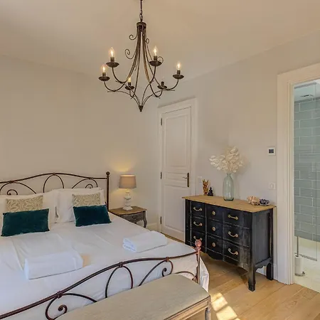 Appartement Aiguille Du Midi - Alpes Travel - Sleeps 6 *